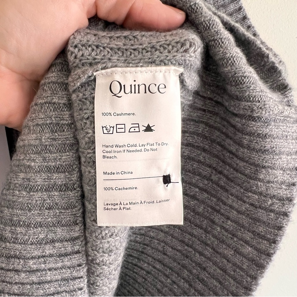 Quince Gray Ribbed V-Neck Button Front Sleeveless Cardigan - Picture 5 of 6